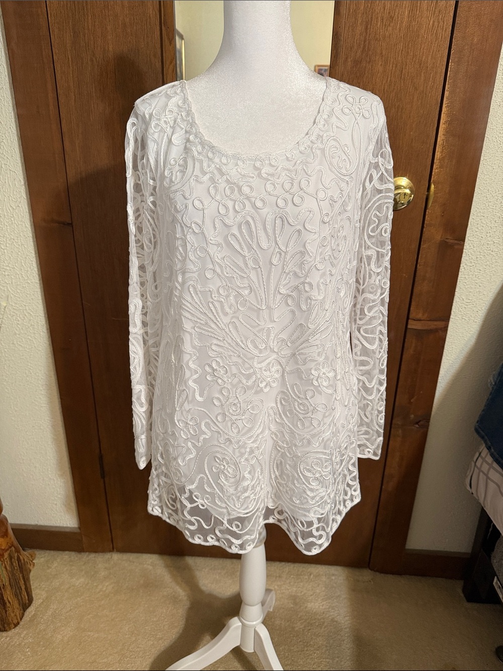 T&J Designs White Embroidered Scoop-Neck Tunic